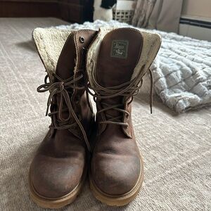 Bass Women’s Dark Brown Leather Boots